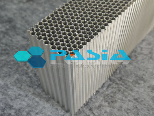 ISO 9001 Certified Aluminum Honeycomb Energy Absorber with Custom Pre Cut Dimensions and Expanded Cell Size for 4 Pin Support Fitment in Crash Dummies προμηθευτής