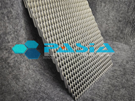 Flame Retardant Lightweigt Honeycomb Energy Absorber with High Heat Dissipation Pyramidal Structure Handling 15 KW/m² for Aerospace Chamber Lining προμηθευτής